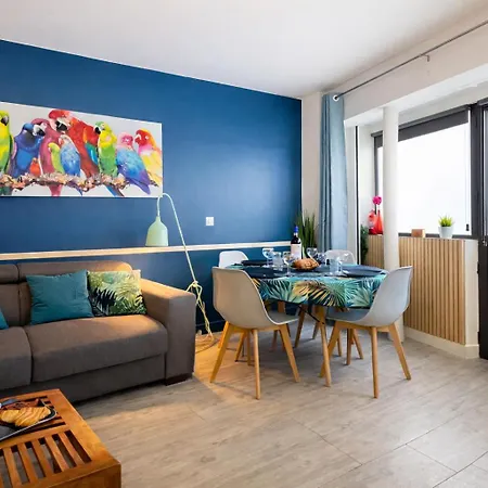 Parrots-porte D'orleans-wifi By La Cle Des Expos In Apartament
