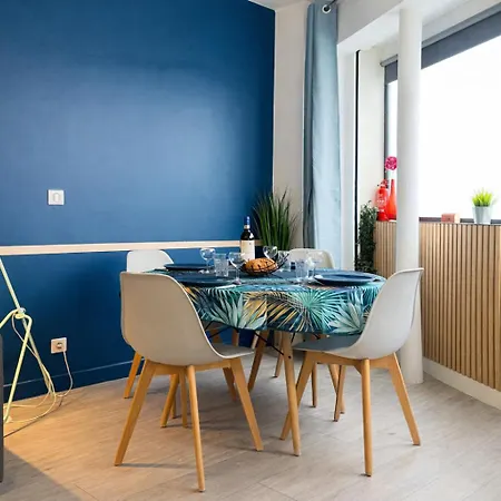 Parrots-porte D'orleans-wifi By La Cle Des Expos In Apartament