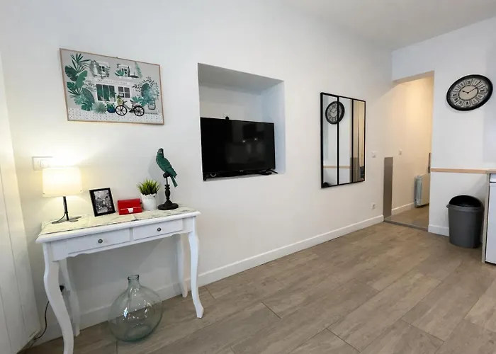 Appartement Parrots By La Cle Des Expos In *